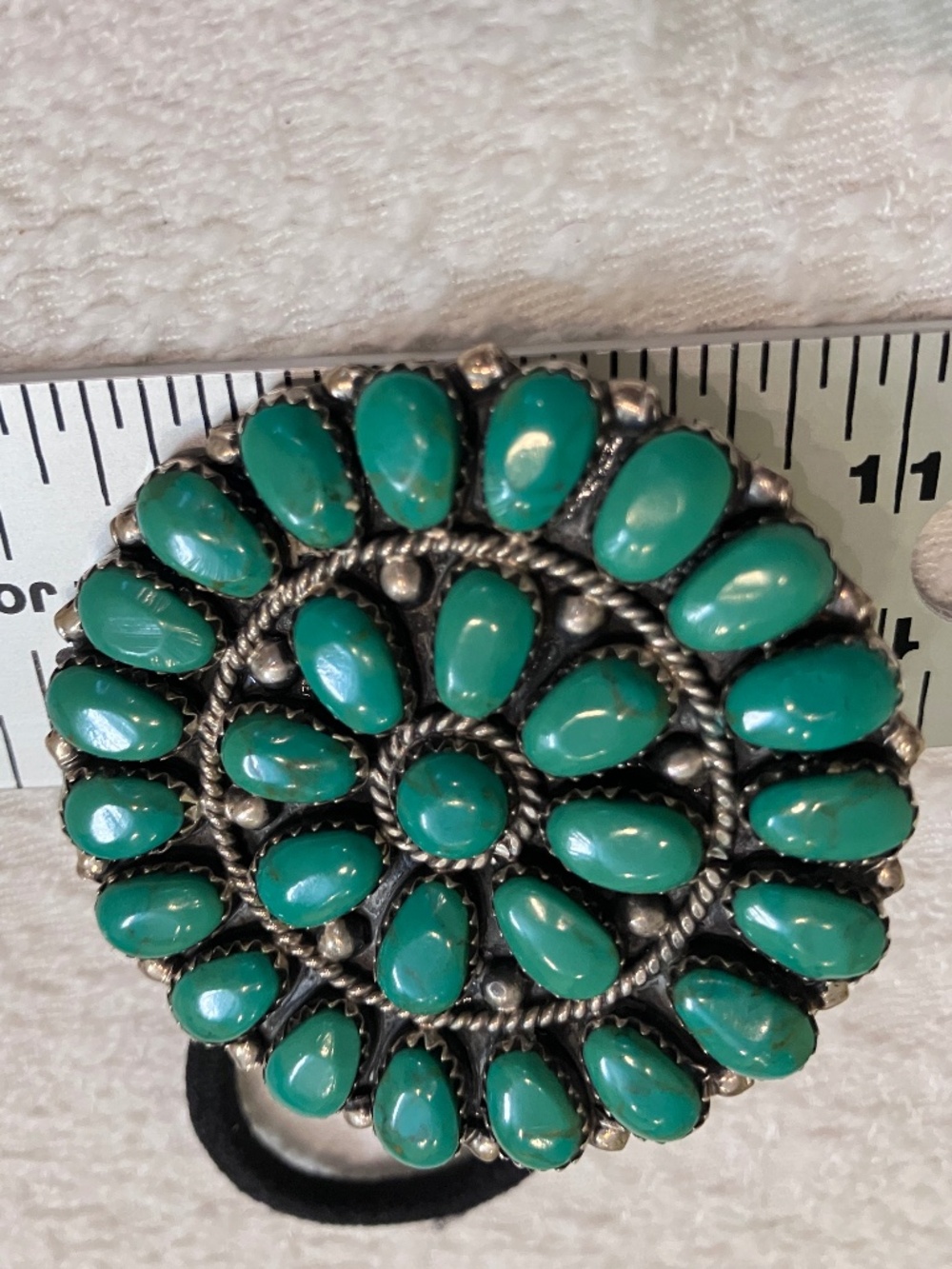 Gaspeite, 2" Zuni